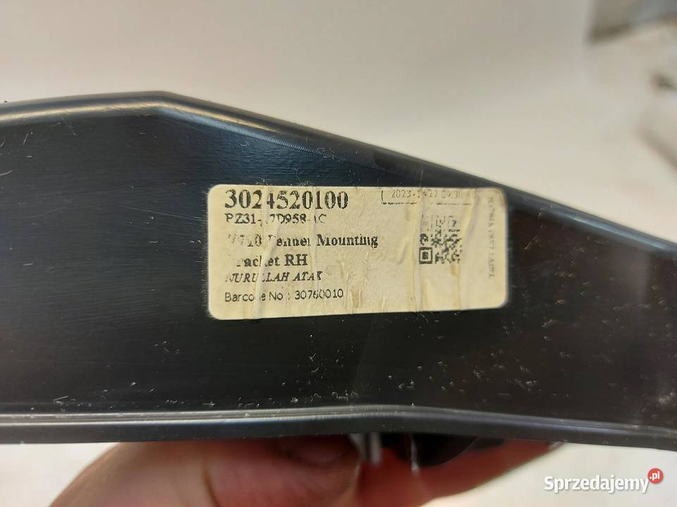 Transit Custom II ślizg mocowanie zderzaka prawe sprzedam