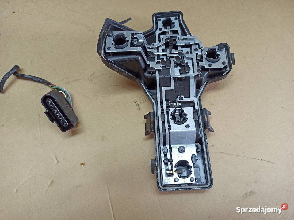 WKŁAD LAMPY VW TOURAN I PRAWY TYŁ 1T0945258D Bolesławiec