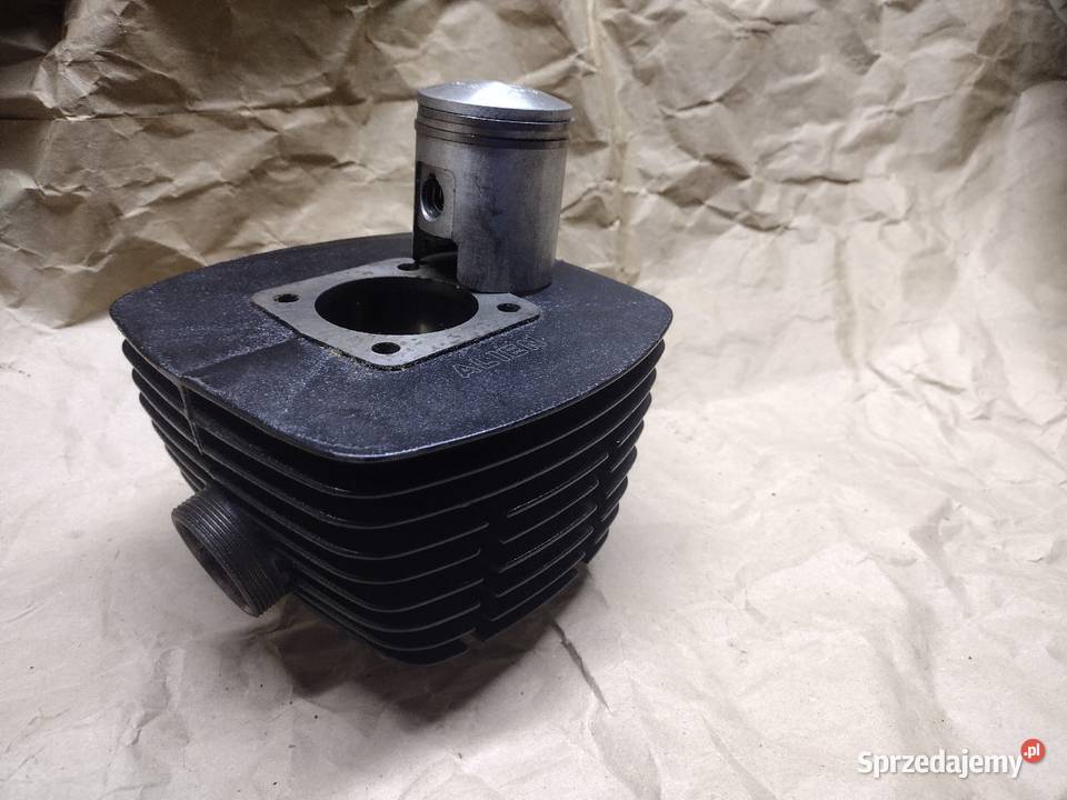 Żeliwny cylinder do motocykla WSK 125 tłok podkarpackie Łańcut