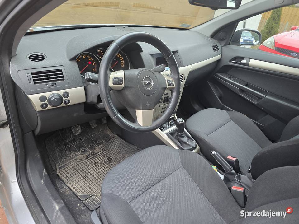 Opel Astra 19 cdti lifting Astra