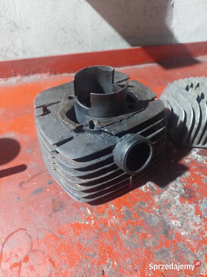 cylinder żeliwny z głowicą wsk 125 kujawsko-pomorskie sprzedam