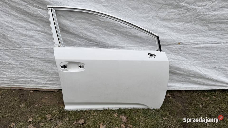 Toyota avensis t27 części drzwi prawe przod małopolskie Alwernia