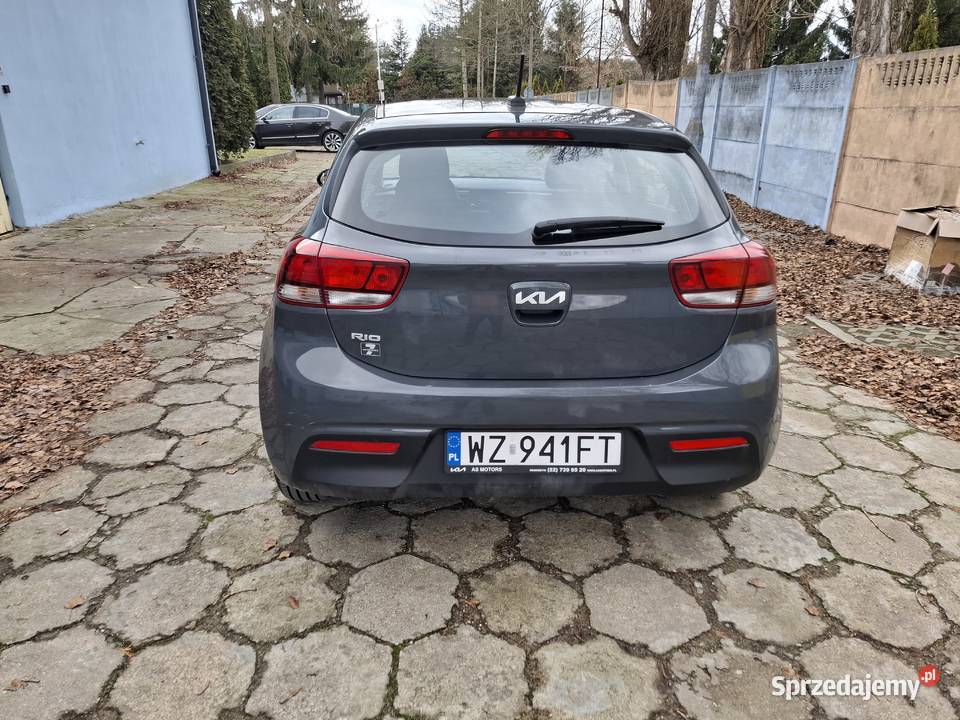 Syndyk sprzeda samochód KIA RIO Warszawa