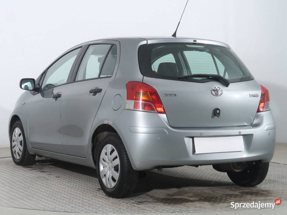 Toyota Yaris 10 VVTi wspomaganie kierownicy Bielany Wrocławskie sprzedam