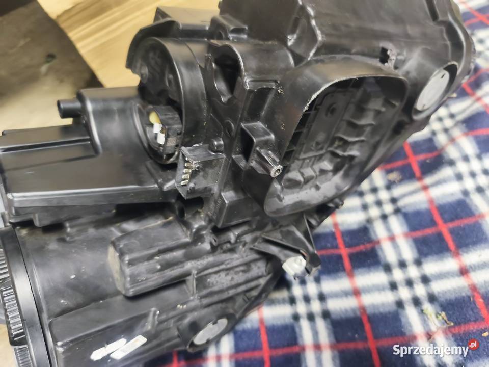 Lampa przód prawa Opel Crossland x