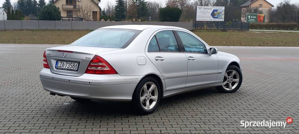 ercedes C220 Automat Avantgarde salon Niski