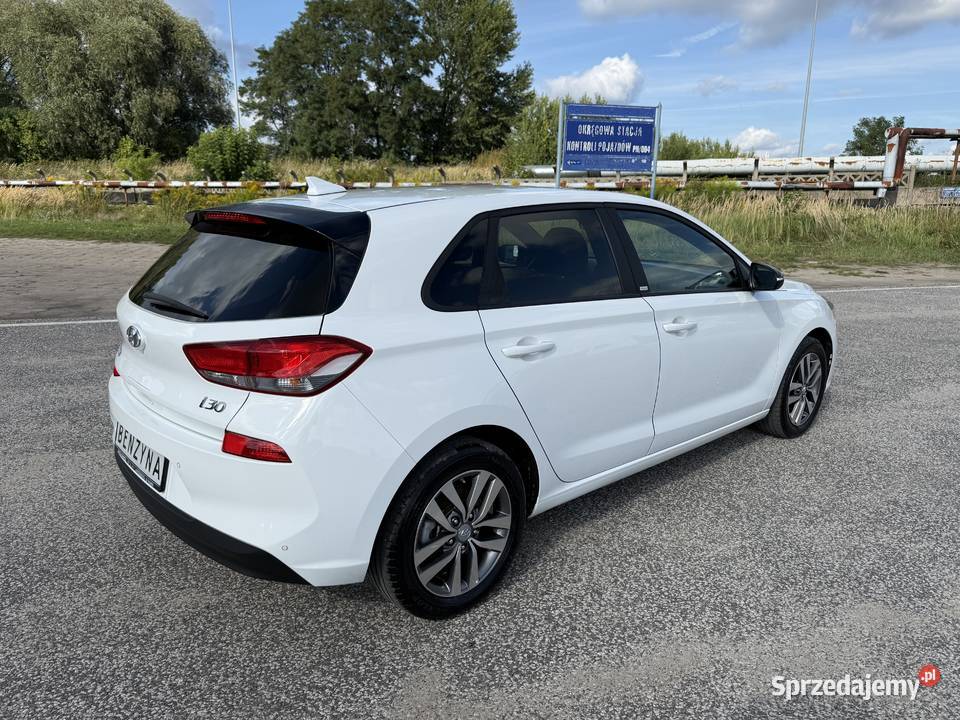 Hyundai i30 14 BENZYNA Klimatyzacja Kamera Ledy wielkopolskie Konin sprzedam
