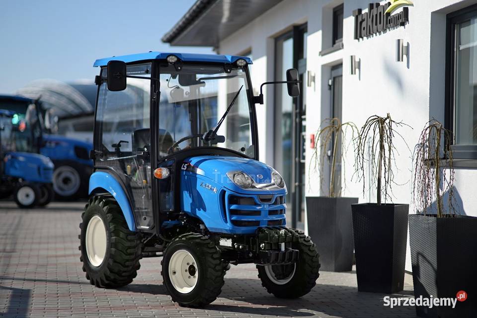LS Tractor XJ25 HST 4x4 244 IND CAB podkarpackie Tajęcina