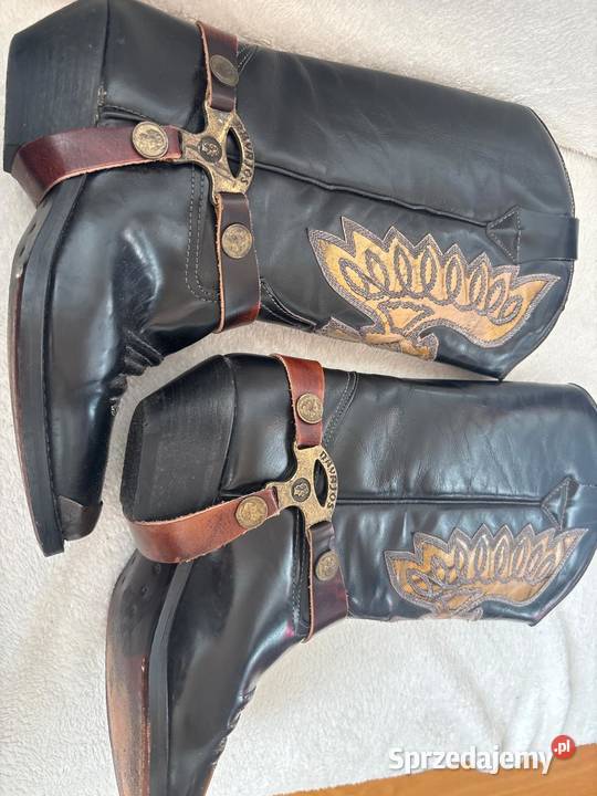 Skórzane kozaki kowbojki biker z ozdobną uprzężą inna Kozaki