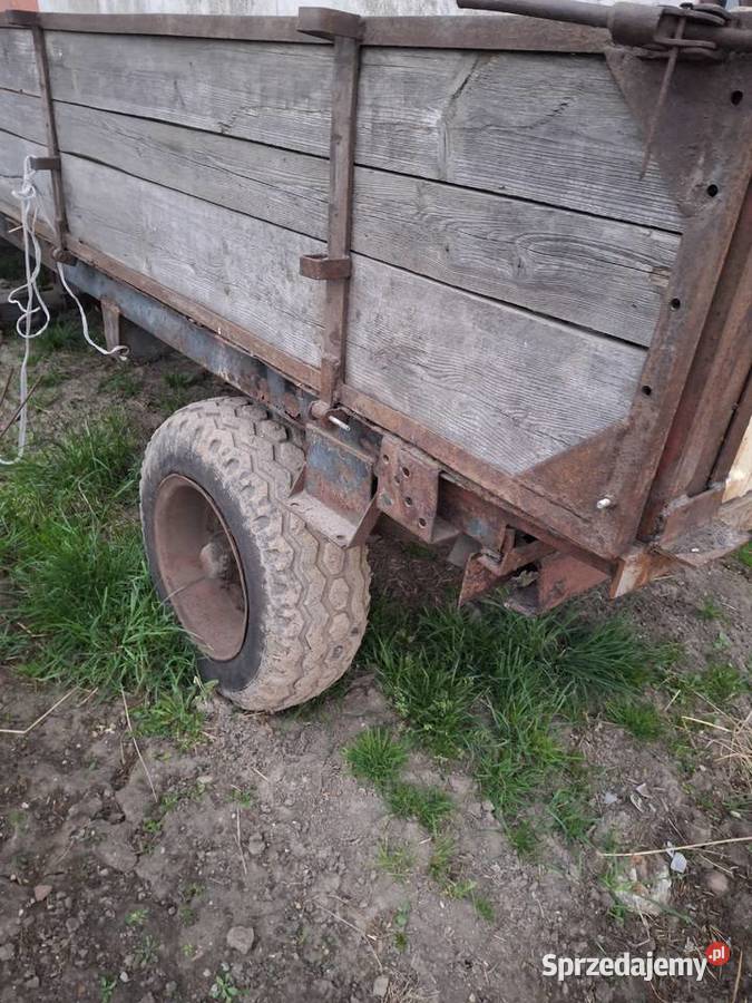 Przyczepa z rozrzutnika dwuosiowego sztywna nowa