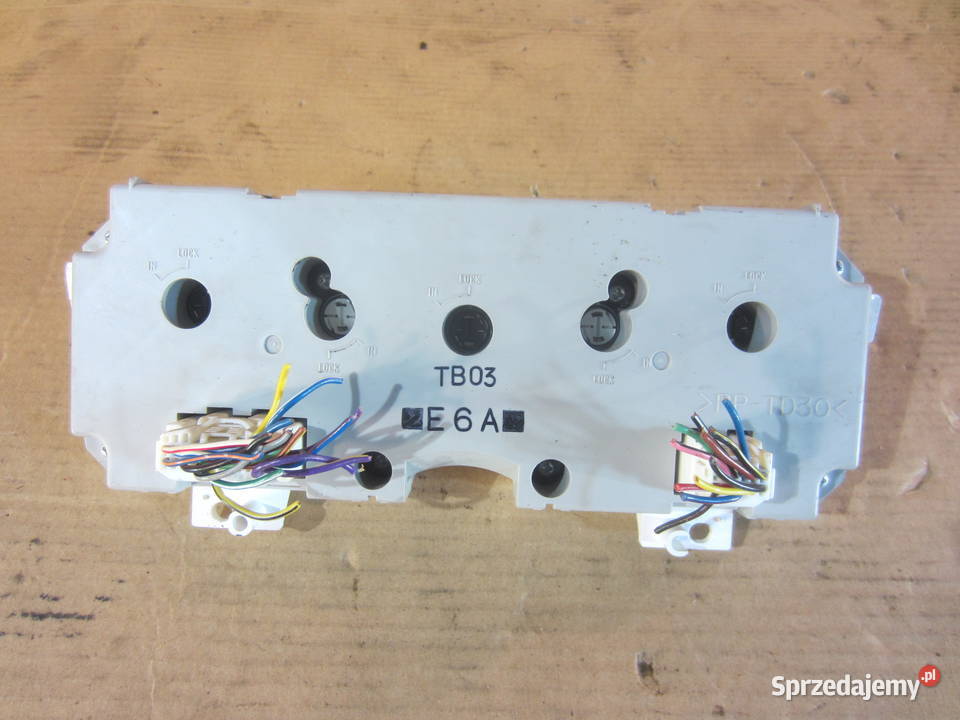 panel nawiewu klimatyzacji mazda 6 gg gy lift Szczecin