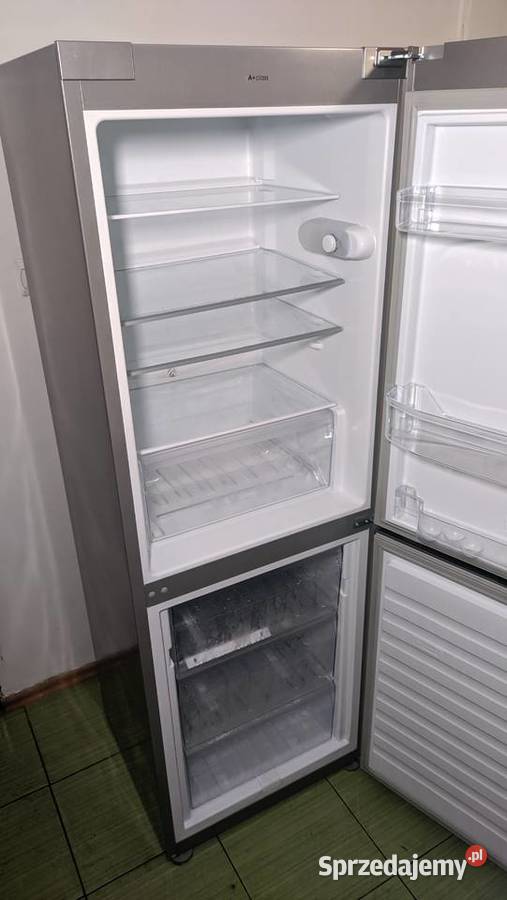 Lodówka Bauknecht w pełni sprawna wysokość 175 Dobrzyń nad Wisłą