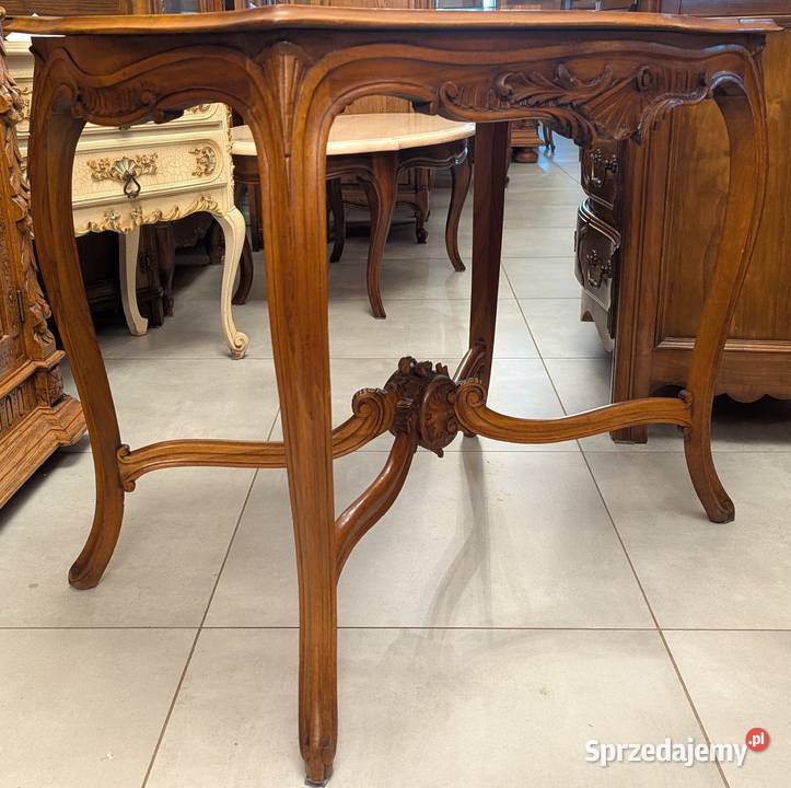 Piękny orzechowy nieduży stół ludwikowskisklep śląskie Dąbrowa Górnicza sprzedam