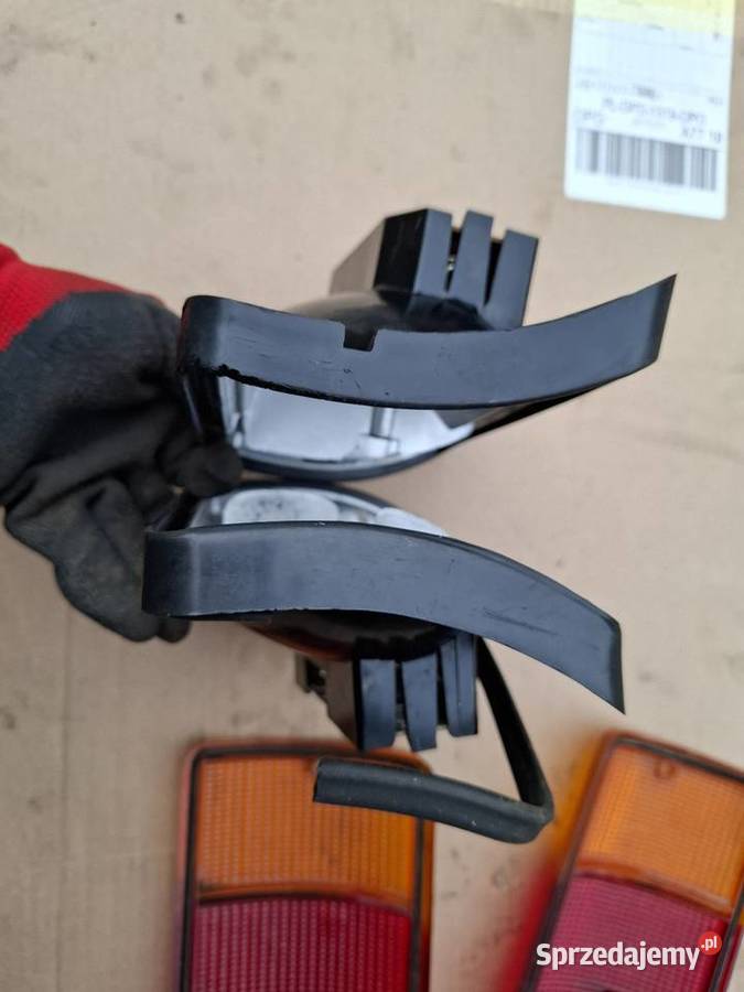 Lampy tył tylne Fiat 126p Maluch FL opolskie Strzelce Opolskie