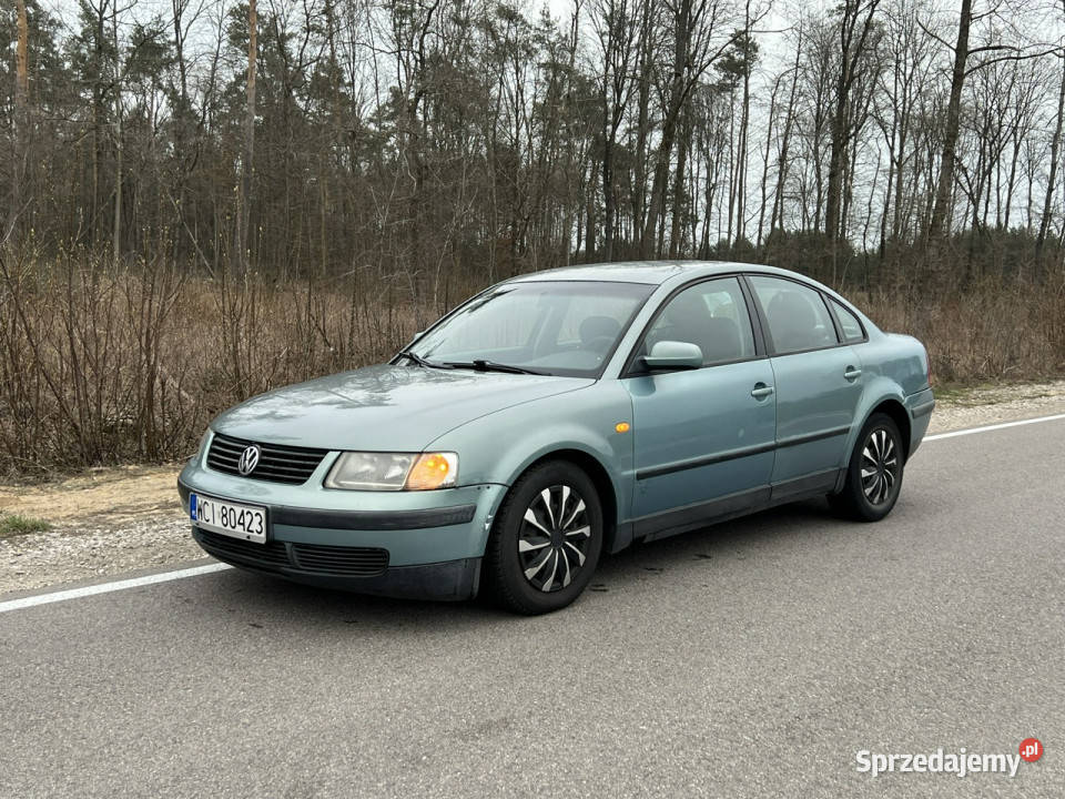 Volkswagen Passat 19 Diesel 90 1998r Z Hakiem i Passat
