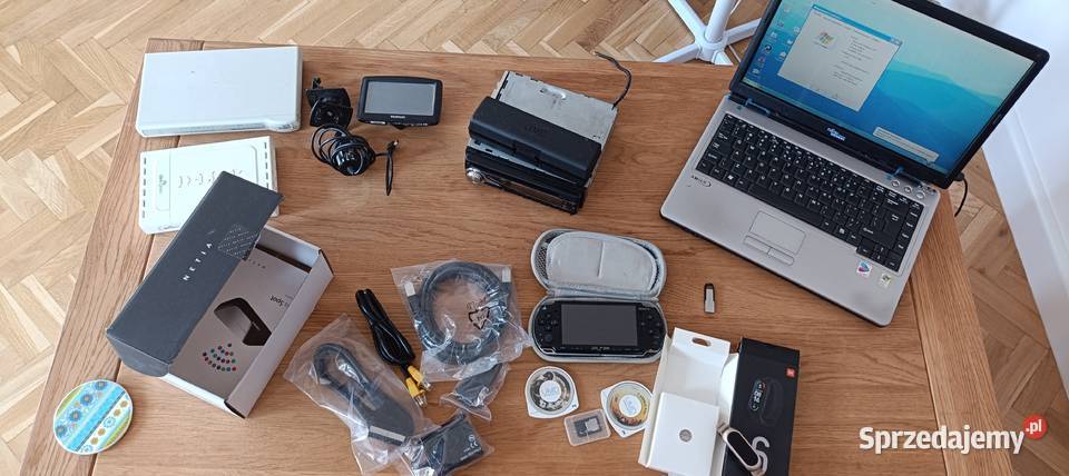 Elektronika różna starszy laptop ,PSP Warszawa - Sprzedajemy.pl