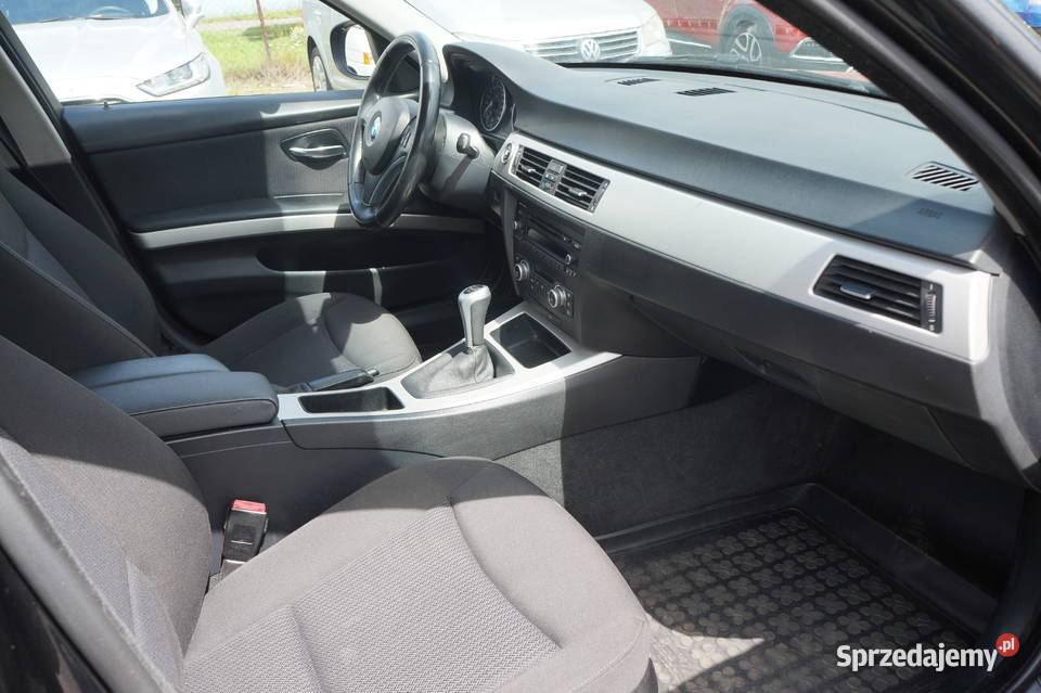BMW 318 I 2009 zarejestrowany elektryczne lusterka Częstochowa