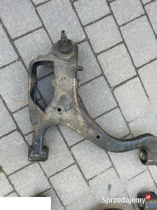 Land Rover Discovery 3 wahacz przód dolny Kozubszczyzna