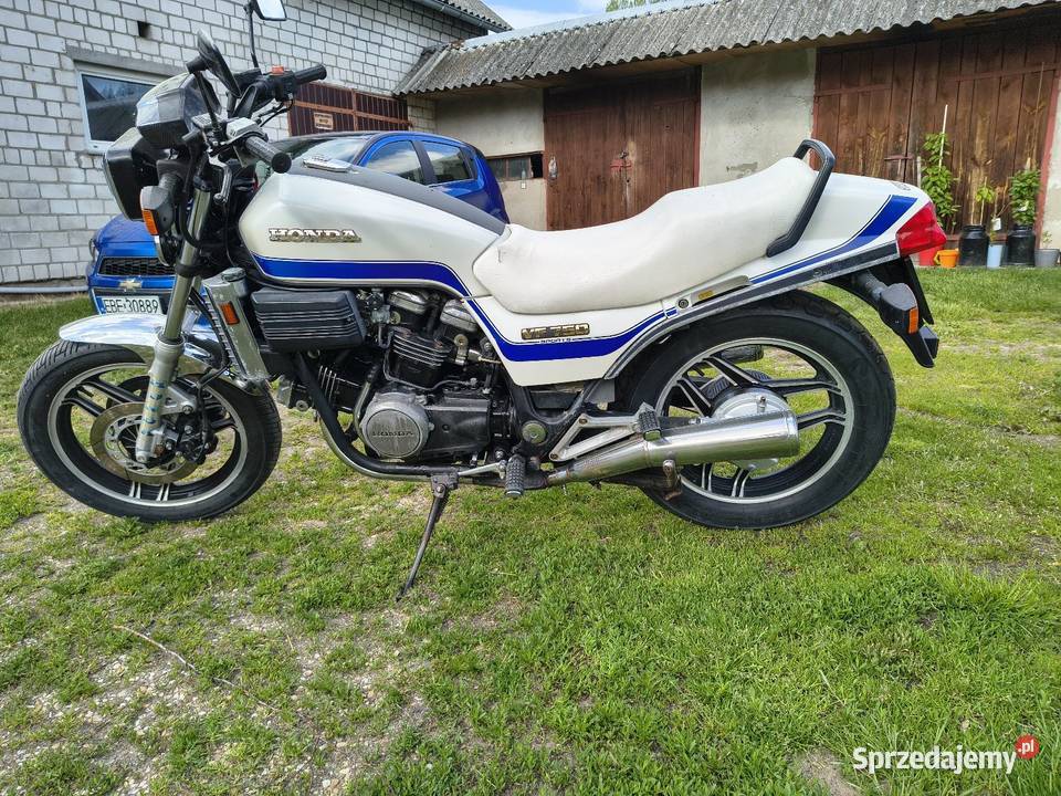 Honda VF750 sabre 82KM Honda łódzkie Korczyska