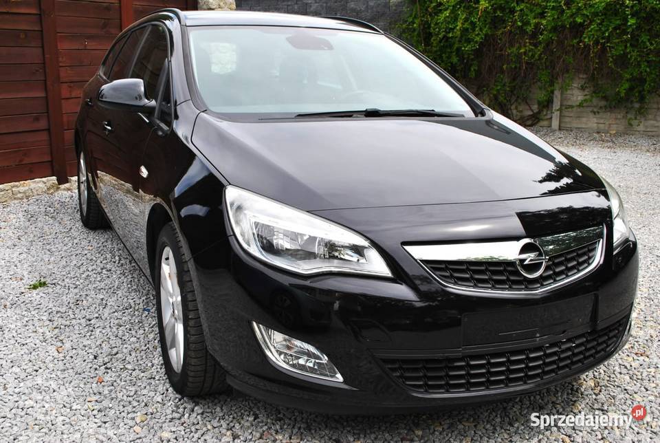 Opel Astra 1.4 ECOFLEX Selection Navi Benzyna Klima Kombi