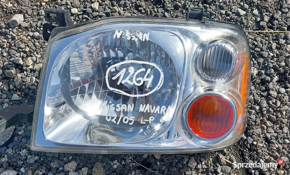 Nissan Navara d22 2002 2003 2004 2005 lampa lewa Pozostałe Byków