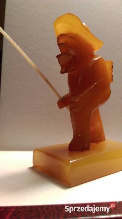 SprzedamRzeźba Rybak z wędkąBursztynbakelit Nakło nad Notecią sprzedam