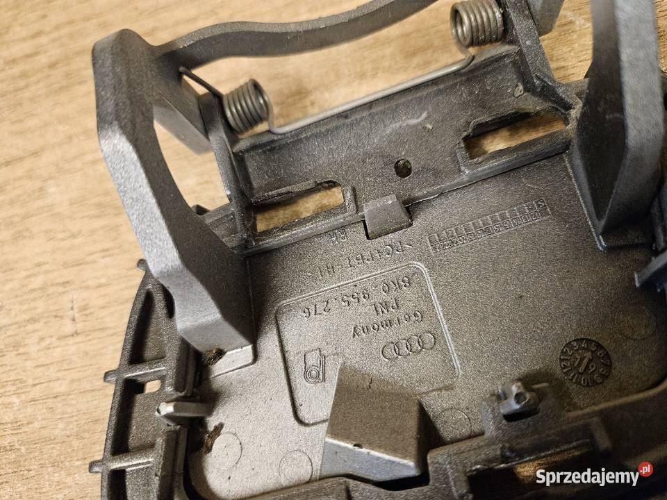 AUDI A4 B8 ZAŚLEPKA SPRYSKIWACZA PRAWA 8K0955276 Pozostałe wielkopolskie Międzychód