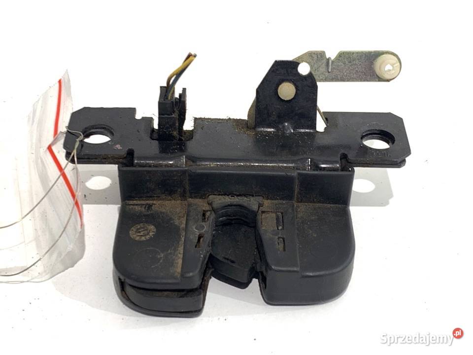 ZAMEK KLAPY TYŁ VW TOUAREG SUV 0213 podkarpackie