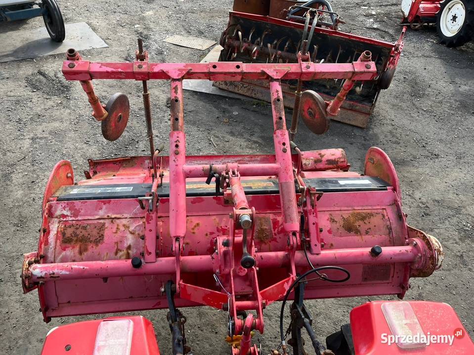 Traktor Mitsubishi MT20D Skała