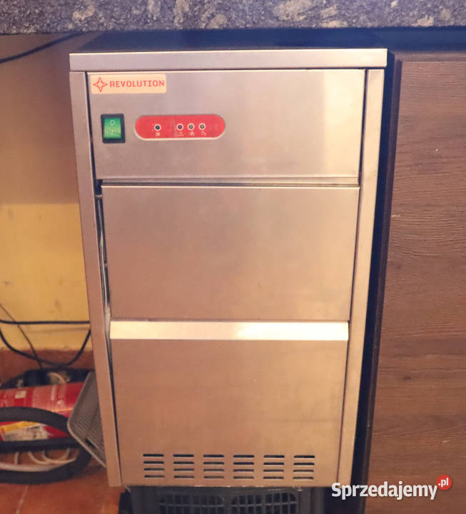 Kostkarka barowa do lodu Revolution 330x510x598H Pszczyna