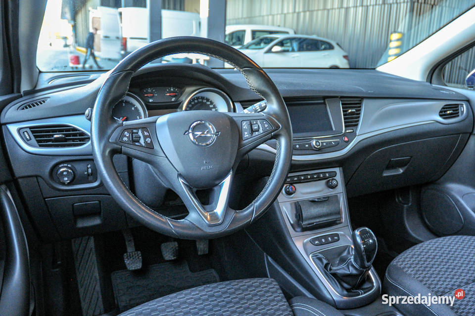 Opel Astra 16CDTI Bezwypadkowa 2017 r manualna dolnośląskie Wrocław