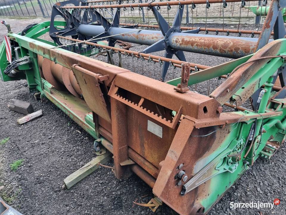 Heder kombajnu John Deere 614R uszkodzony