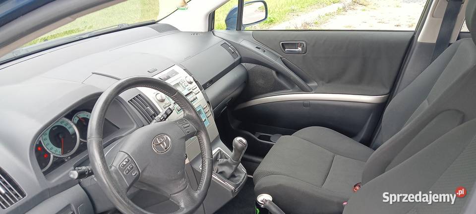 Toyota Corolla Verso 7 osobowa GAZ długie opłaty Ostrowiec Świętokrzyski