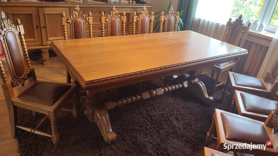 Drewniany stół z krzesłami w stylu rustykalnym z sprzedam