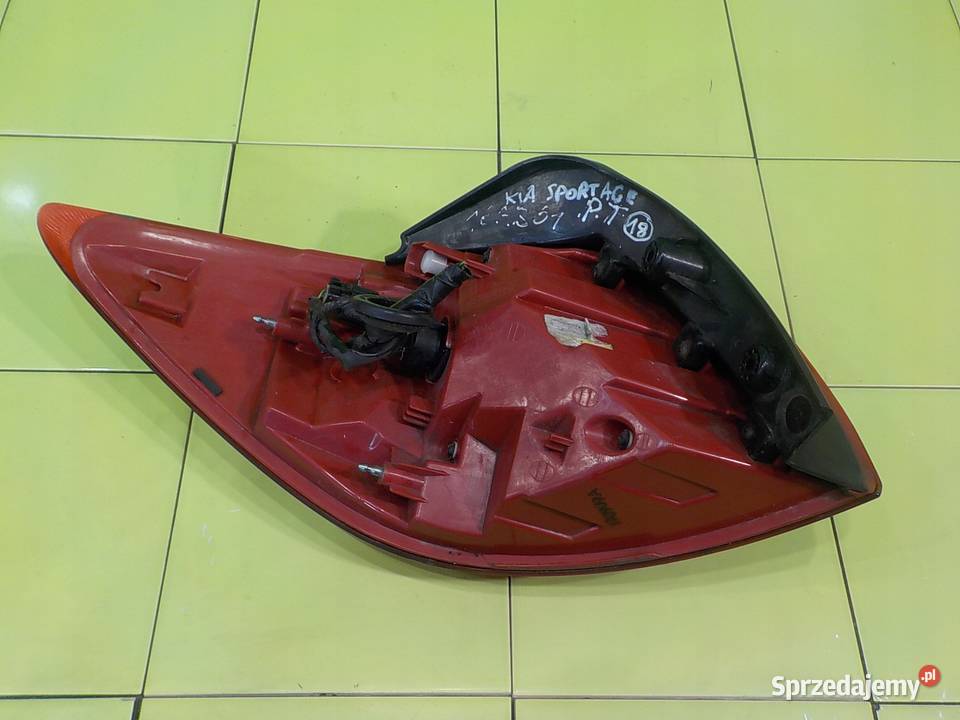 VOLVO V70 III R DESIGN 20 D 09r KOMBI lampa osobowe Suków sprzedam