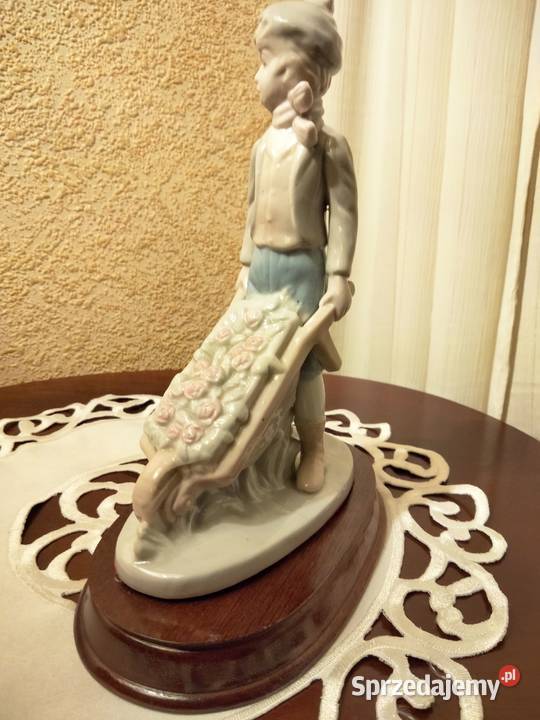 Figura Hiszpańska porcelana Sprzedawca kwiatów wielkopolskie Gniezno