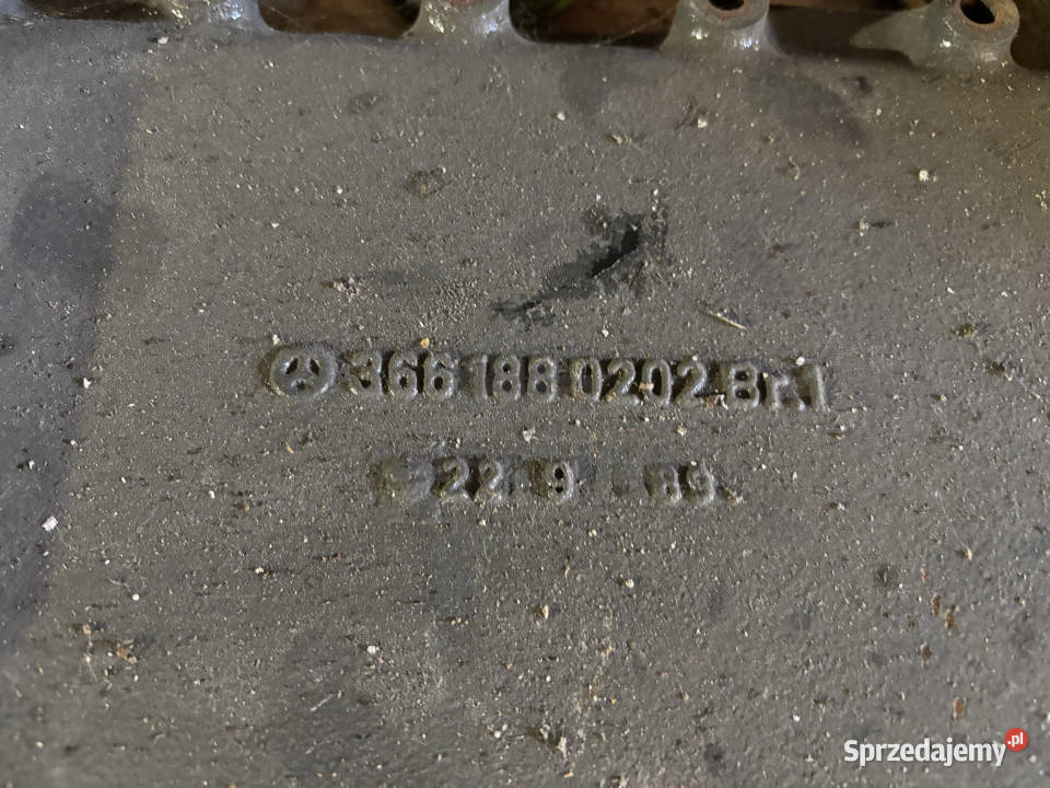 Mercedes OM366 Claas chłodnica oleju pokrywa Jastrzębniki