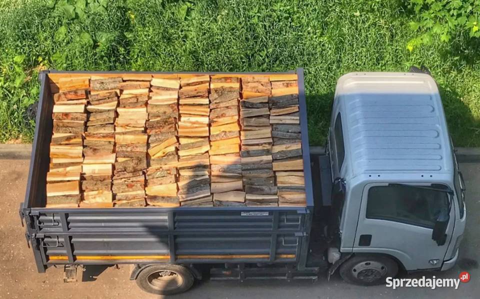 Różne rodzaje drewna opałowegokominkowego Nidzica