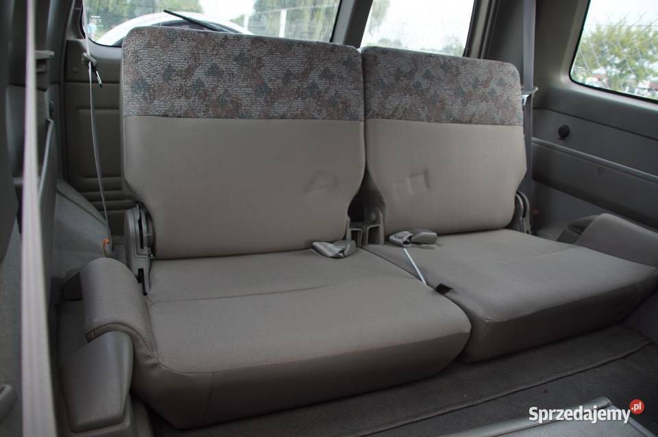 NISSAN PATROL Y61 FOTELE KANAPY 3 RZĄD IDEALNE osobowe Pozostałe Lipno