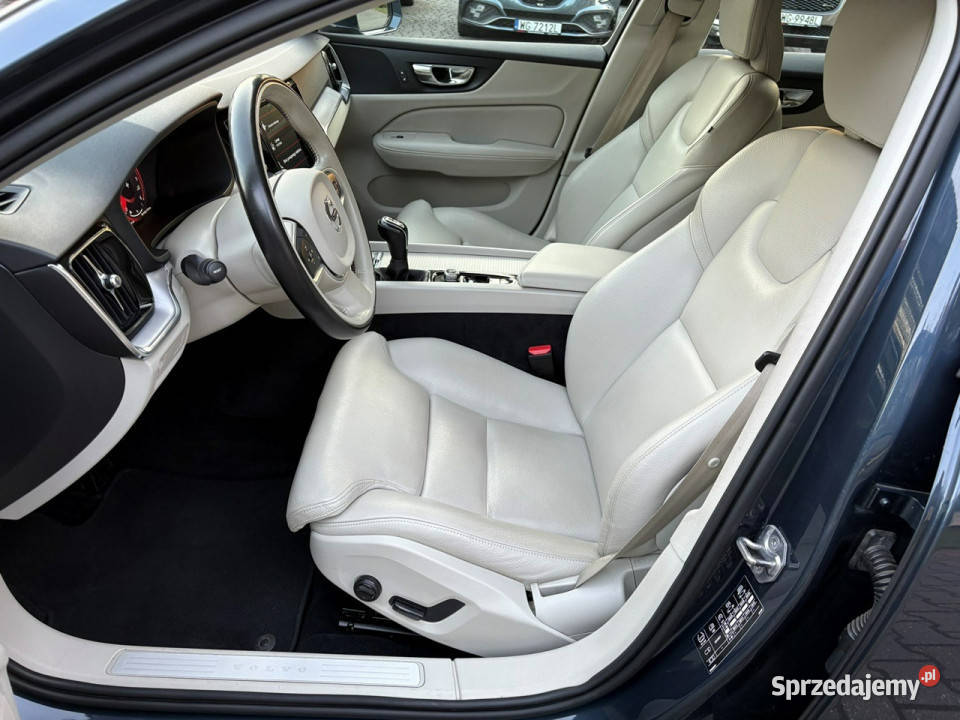 Volvo V60 20 D3 Jasne skóry Podgrzewane fotele Lipówki