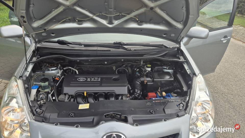 TOYOTA COROLLA VERSO LIFT 18B ZAREJESTROWANY isofix sprzedam