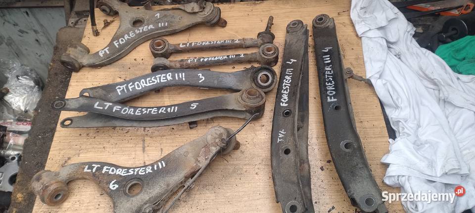 SUBARU FORESTER III wahacz tył prawy lewy