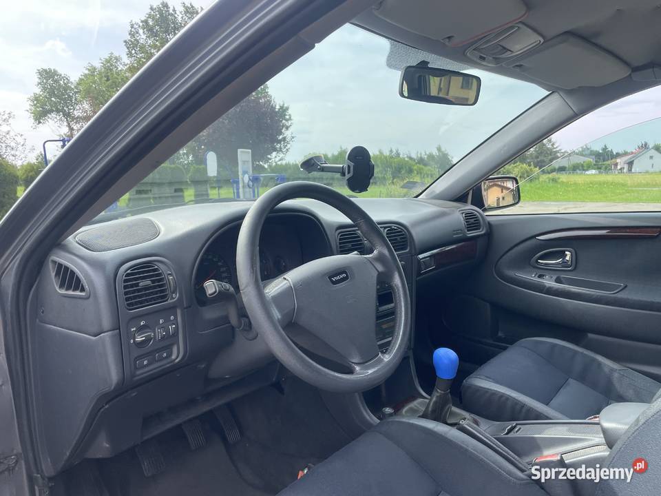 Volvo V40 2003 19TD kombi klimatyzacja hak VAT marża Bobrek sprzedam