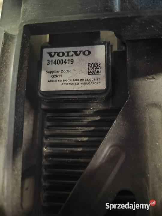 Volvo V40 kierownica powietrza z radarem