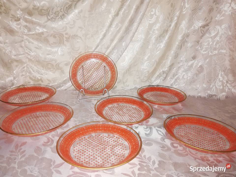 Talerzyki szkło NRD lata 80te XX w łódzkie Chorzew