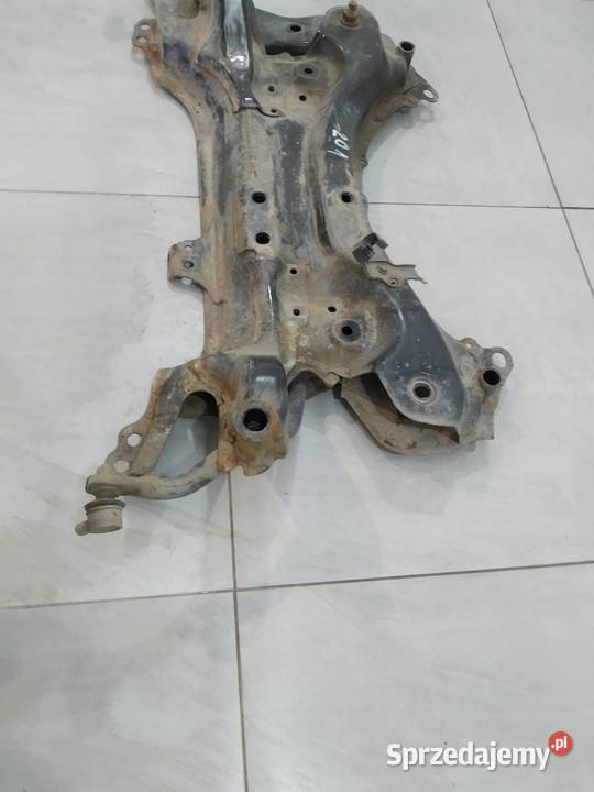 SANKI ZAWIESZENIA PRZÓD E18 Toyota Auris II 2012 Zawieszenie silnika