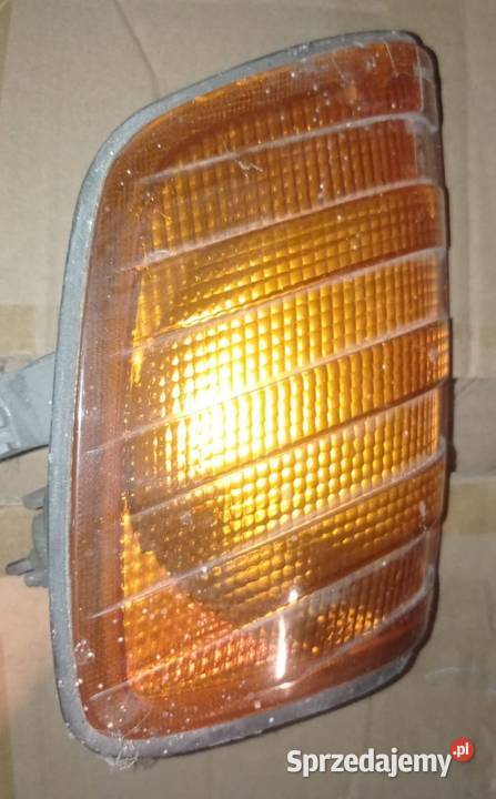Kierunkowskaz przedni LEWY MercedesBenz W124 Tyczyn