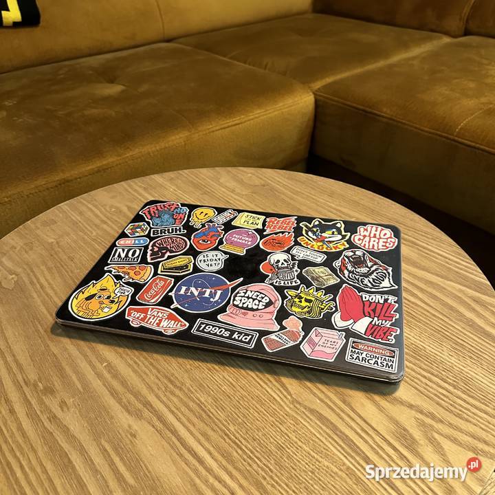 Apple MacBook Air M2 136 8core CPU 10core GPU