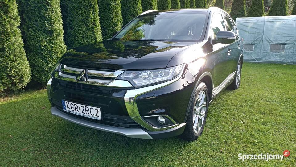 Mitsubishi Outlander 2016r 20 Benz 4x4 7osobowy szyberdach Zgłobice