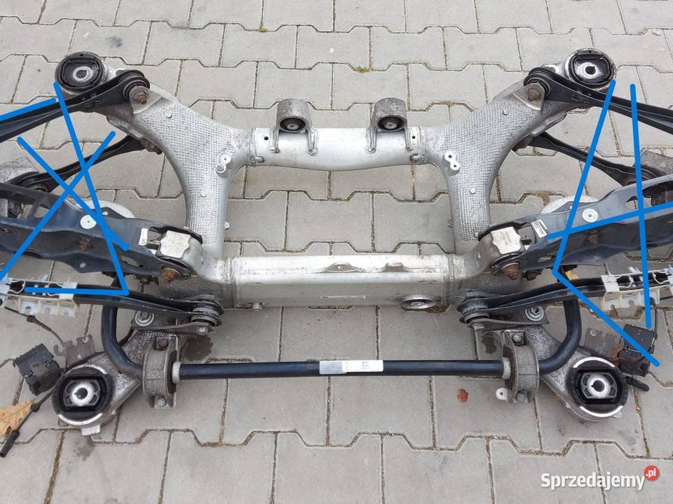 BMW G05 X5 30d 2019r WÓŻEK BELKA ZAWIESZENIA TYŁ Zestawy zawieszenia